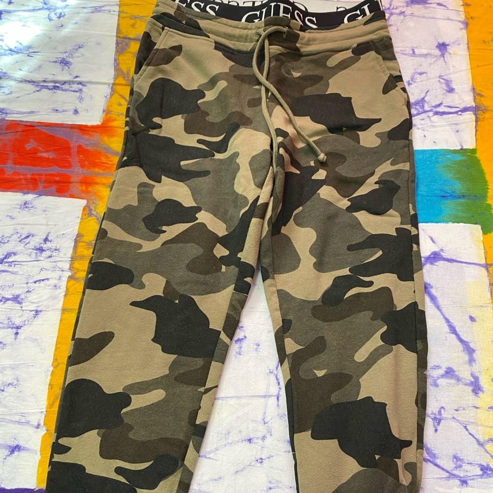 Guess sweatpants
